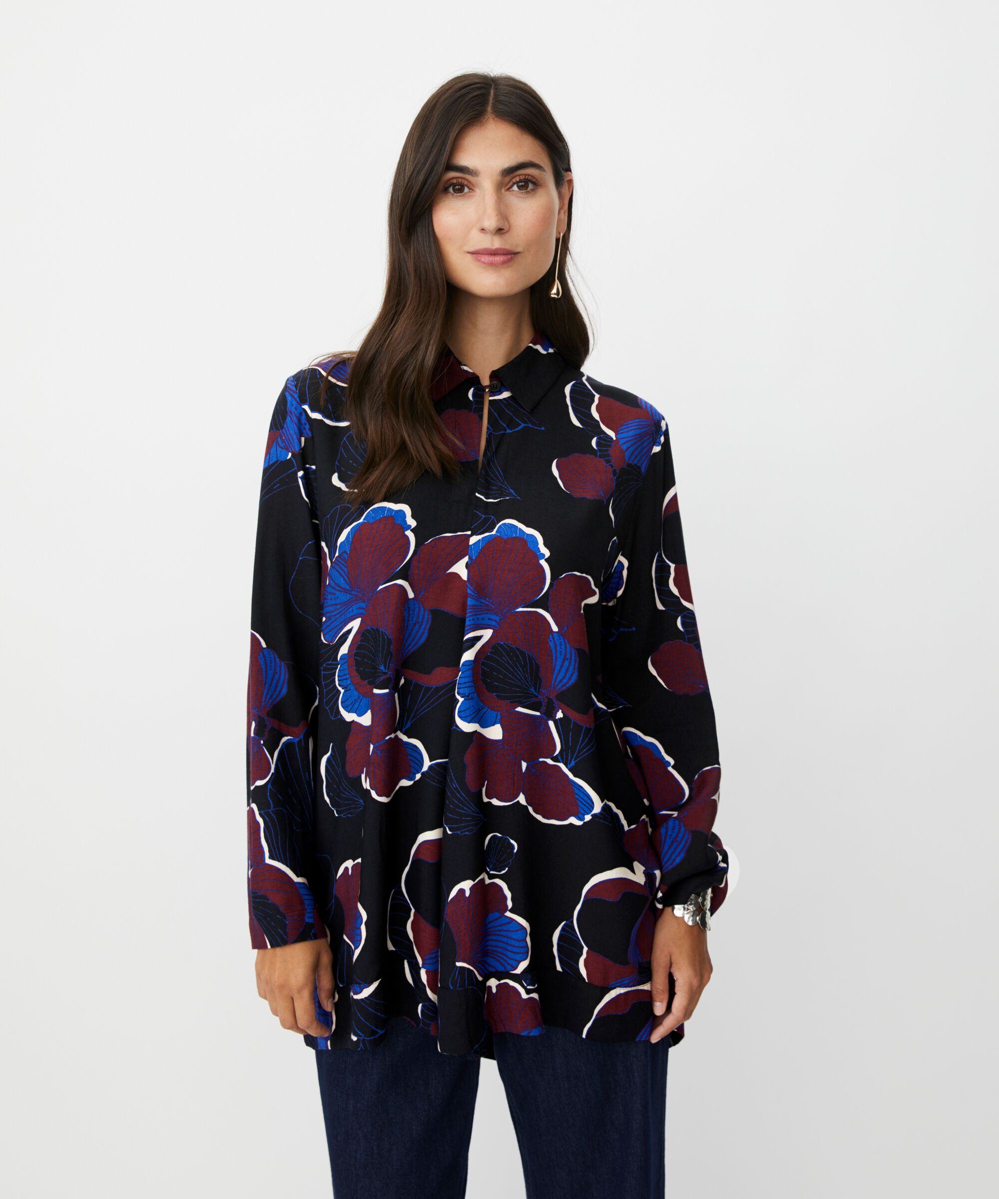 geblümte Viskose-Tunika mit Knopfdetail am Hals, Tawny Port