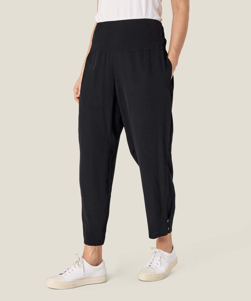 Viskosehose Mit Breitem, Gesmoktem Gummizug Hinten Und Knopfdetail, Black